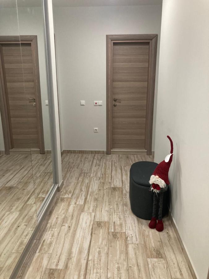 Victor'S Suite , With Private Parking ヴァルナ エクステリア 写真