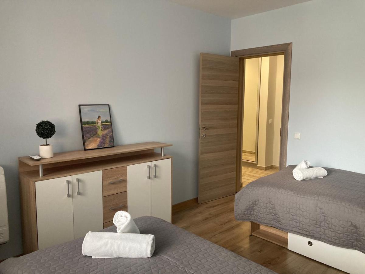 Victor'S Suite , With Private Parking ヴァルナ エクステリア 写真
